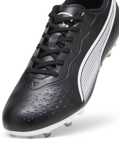 Zapatos de futbol on sale puma king blancos jordan