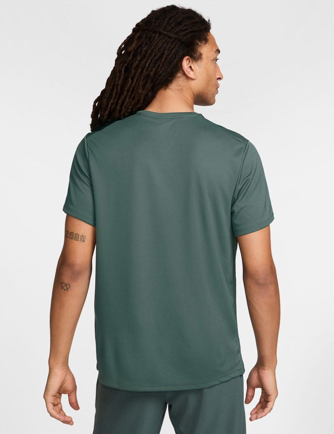 camiseta manga corta nike  MILER DRI-FIT verde