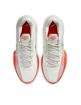 zapatilla de baloncesto nike  G.T. CUT CROSS, beige/rojo