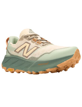 zapatilla trail running  mujer New Balance FRESH FOAM X HIERRO V8, tostado/verde