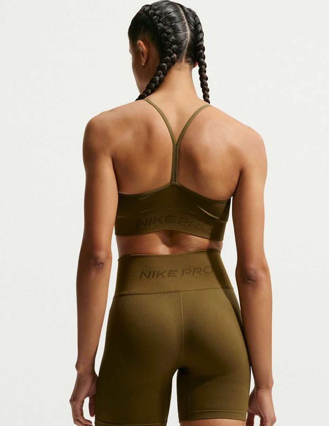sujetador deportivo NIKE PRO SEAMLESS LIGHT-SUP, verde oliva