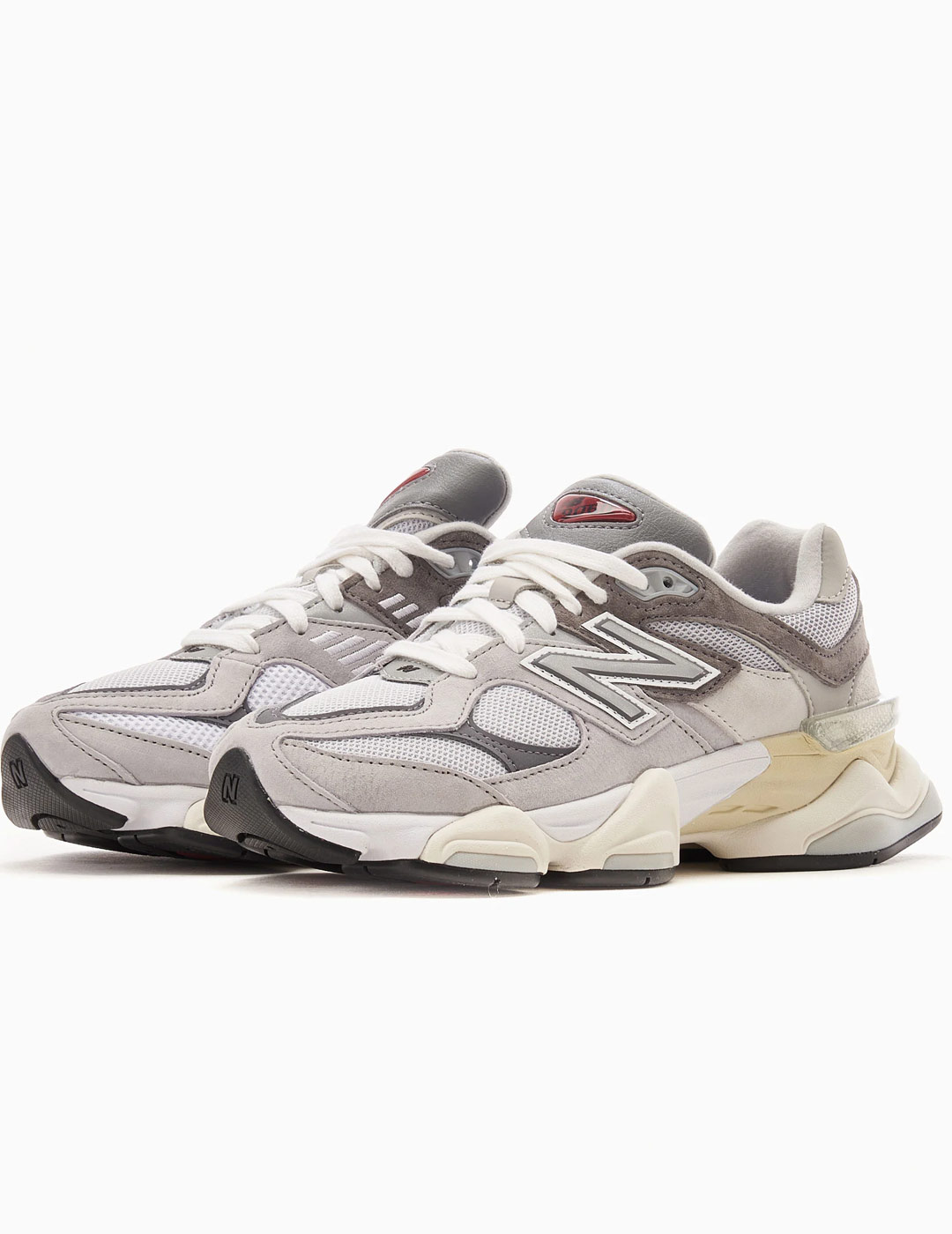 zapatilla New Balance 9060 gris