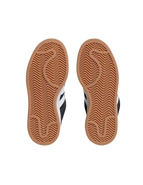 Gallery 1791181133136 hq6638 4 footwear photography bottom view white