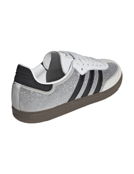 Gallery 1791267848945 ih9055 7 footwear photography back lateral top view white