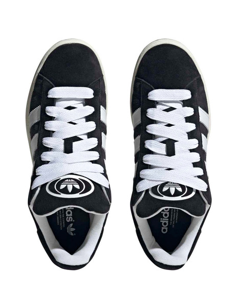 Gallery 1791268126229 hq8708 3 footwear photography top portrait view white